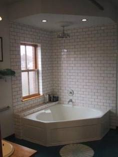 corner bathtub