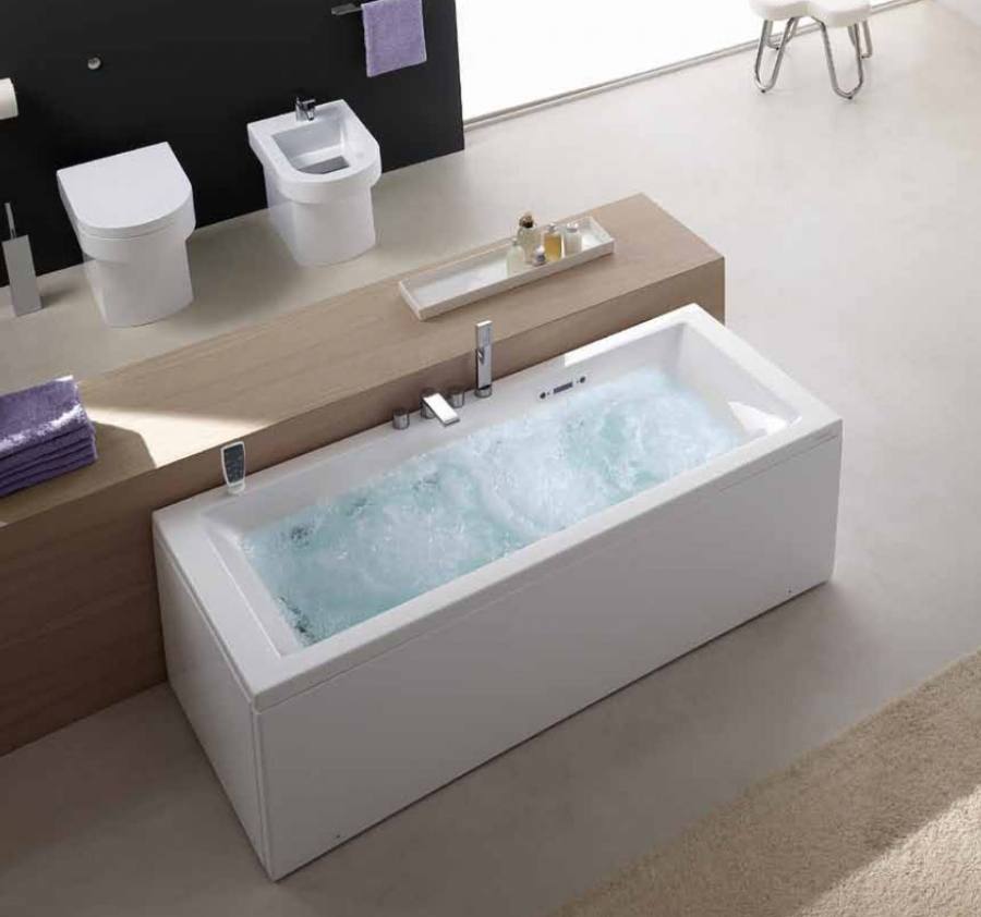 whirlpool tub in your bathroom is huge advertising points that can dramatically increase the return on your upgrade