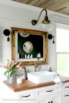 15 Inspiring Farmhouse Bathrooms