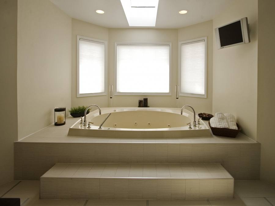 Small Bathroom Tubs For Small Bathrooms