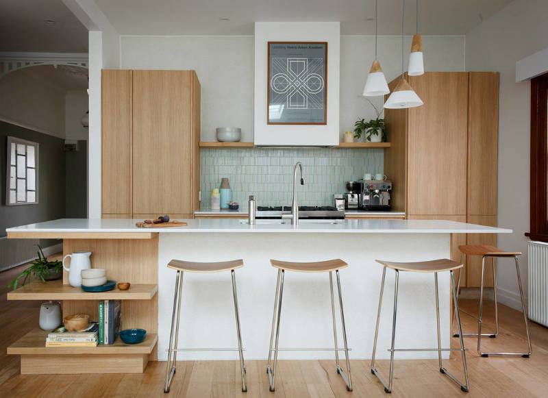 You can't go wrong with white in the kitchen, so sit back and let these fabulous ideas and pictures inspire you to take your kitchen from drab to dazzling