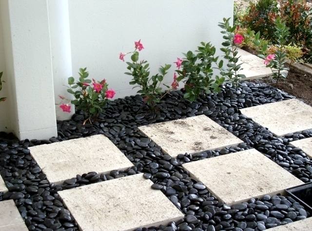 garden design with decorative stones image ideas