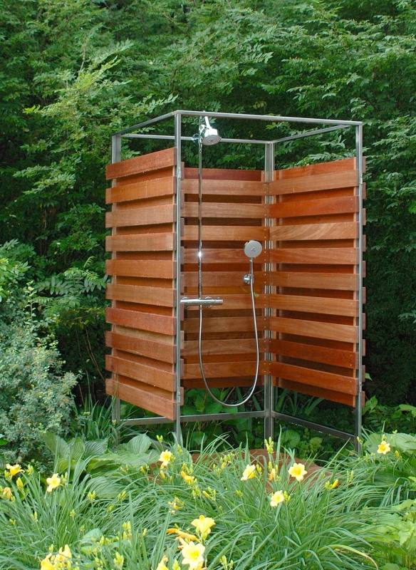 A seating area/changing space can be appended on to