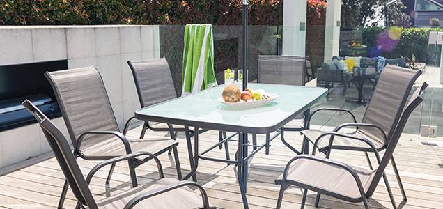 Create your favorite spot to eat out, right in your own backyard! IKEA outdoor dining furniture comes in a wide variety of styles and sizes to fit your