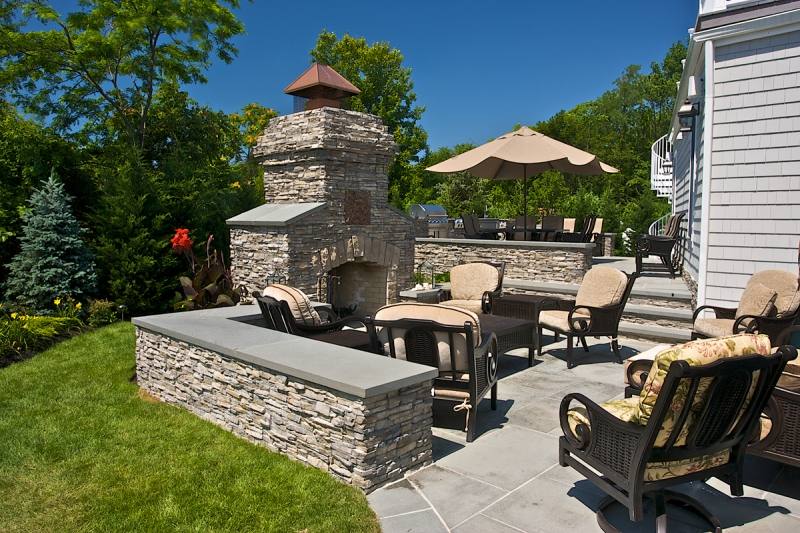 In addition to creating outdoor living space, we can help you beautify your home, yard, or business with a variety of masonry products like entry walls and