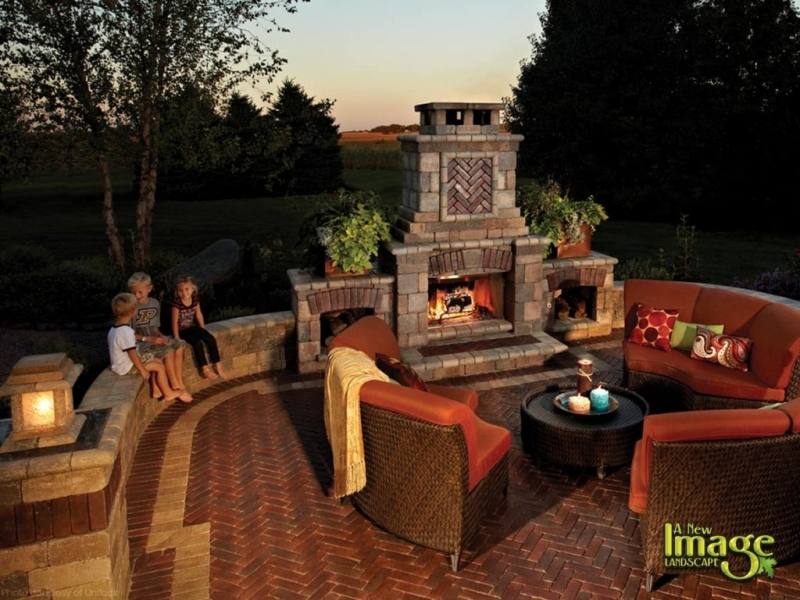 We are the experts in planning, constructing and maintaining fireplaces, outdoor fireplaces