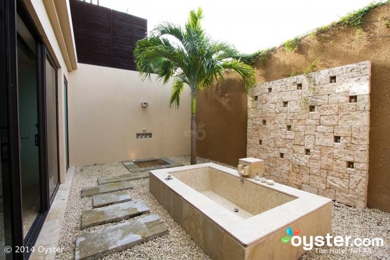 wall mount outdoor shower