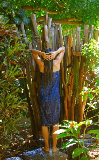 It has me dreaming of late night showers in Hawaii with the fragrance of
