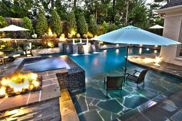 Outdoor Living Pool & Patios Foto