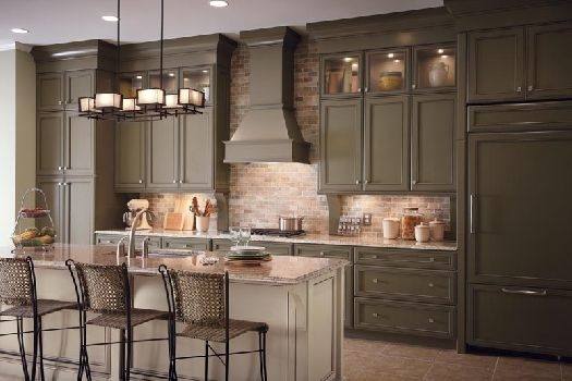 Rustic kitchen with dark Maple stain and off white accents