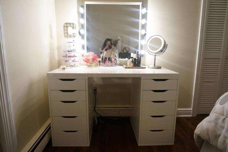 small makeup vanity with lights vanity set with lighted mirror makeup vanity  set with lighted mirror