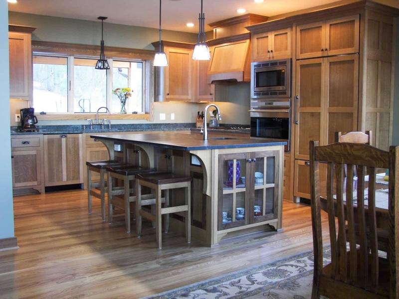 White painted kitchen cabinets
