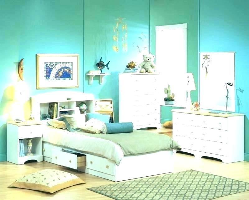 7 Bright Bedrooms Show Off Every Color of the Rainbow