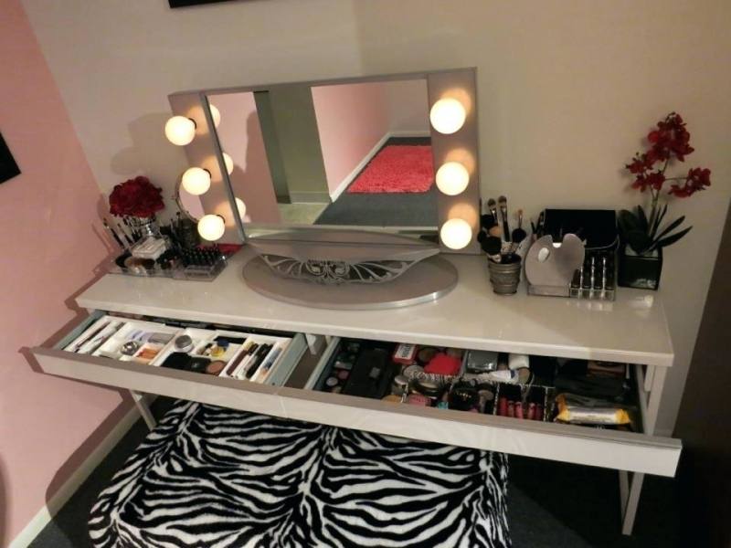 vanity set with lighted mirror bedroom vanity with lighted mirror bedroom  vanity sets lighted mirror makeup