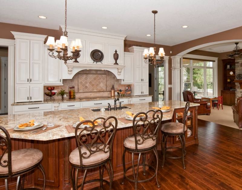 Organizing the dining room